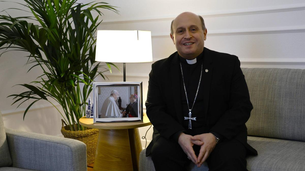 Entrevista a  MONSEÑOR FRANCISCO JOSÉ PRIETO FERNÁNDEZ Arzobispo de Santiago de Compostela